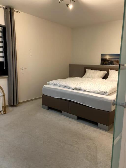 Grosse Wohnkueche, Terrasse, Schlafzimmer Am Steinhuder Meer, Wlan, Parkplatz, Fussbodenheizung, 70Qm Wunstorf Exterior photo